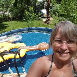 Meet your Posher, Ellen